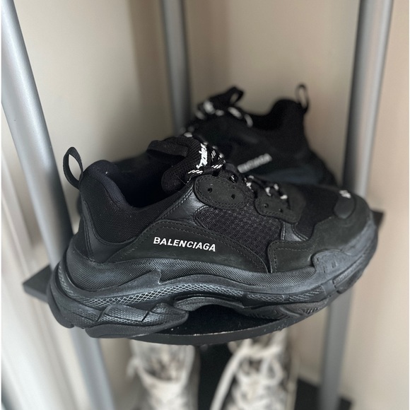 BALENCIAGA TRIPLE S - Picture 1 of 4